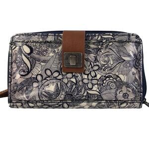 Sakroots Navy and White Patterned Convertible Crossbody Wallet PHONE Travel